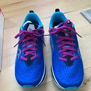Saucony endorphin speed 2 women’s size 8
